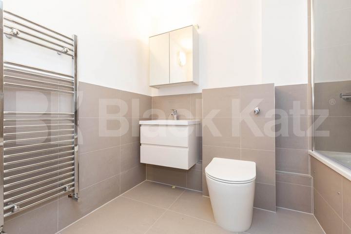 Spacious one bedroom mezzanine property set in a warehouse conversion Dove Road, Canonbury / Islington